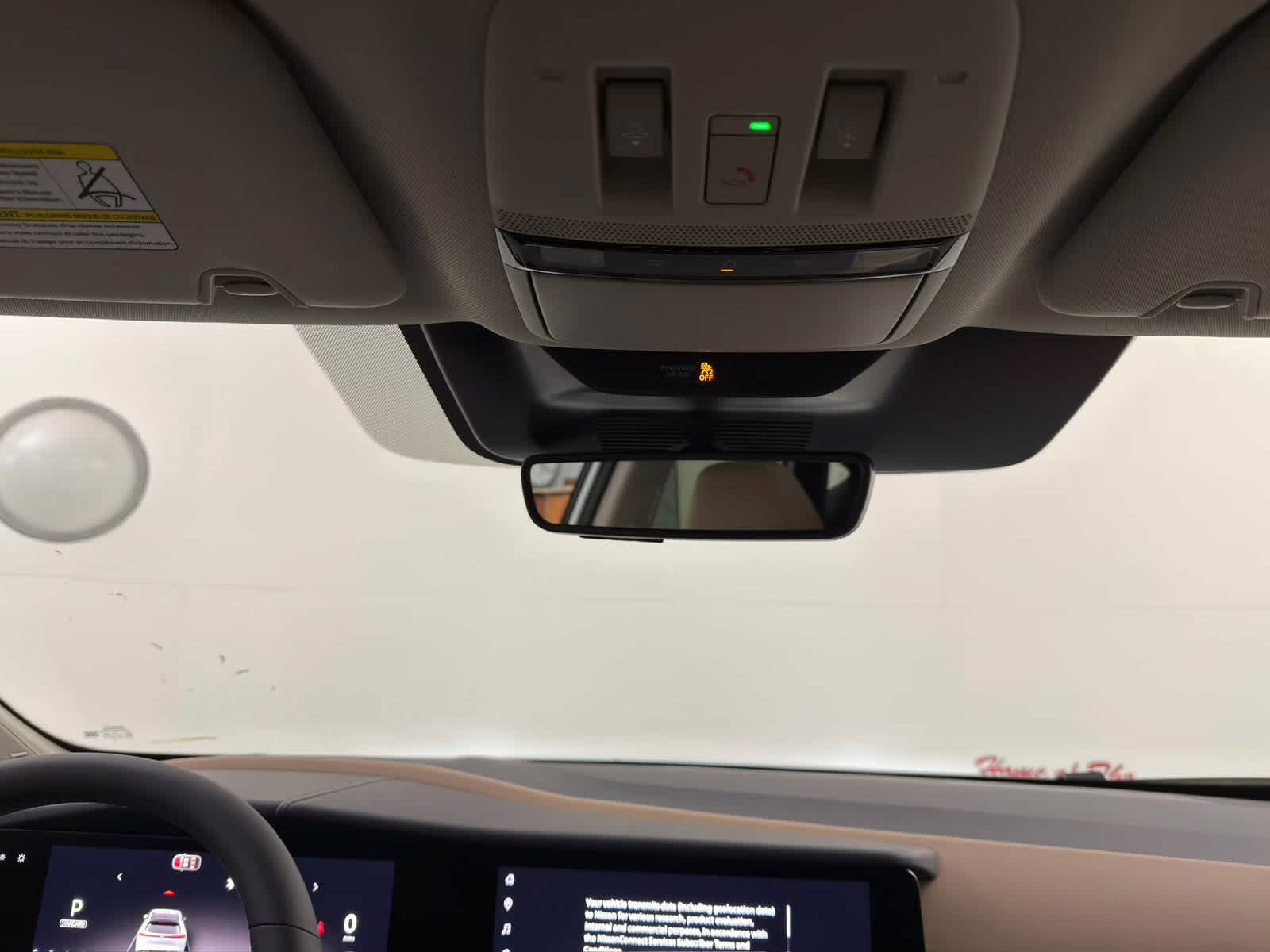 2026 Everest White Pearl Tricoat/Super Black Nissan Murano Platinum AWD SUV