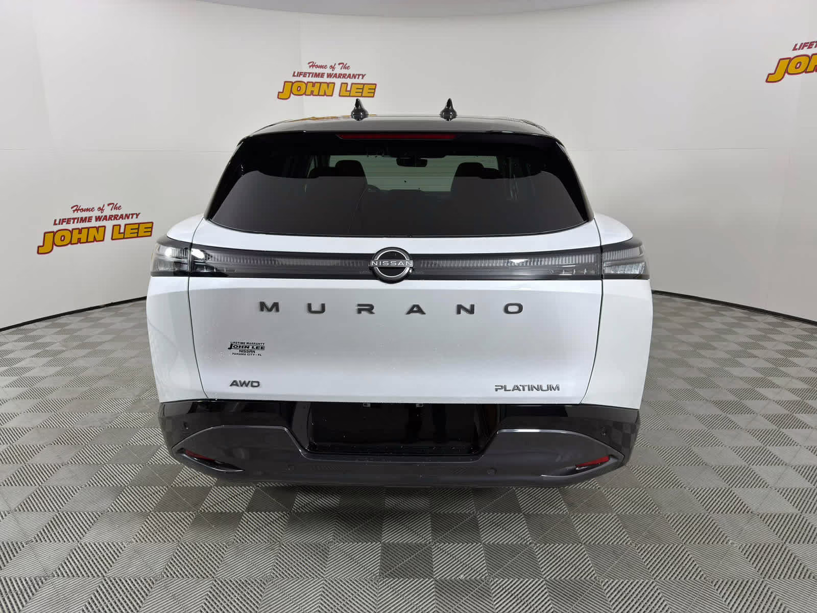 2026 Everest White Pearl Tricoat/Super Black Nissan Murano Platinum AWD SUV