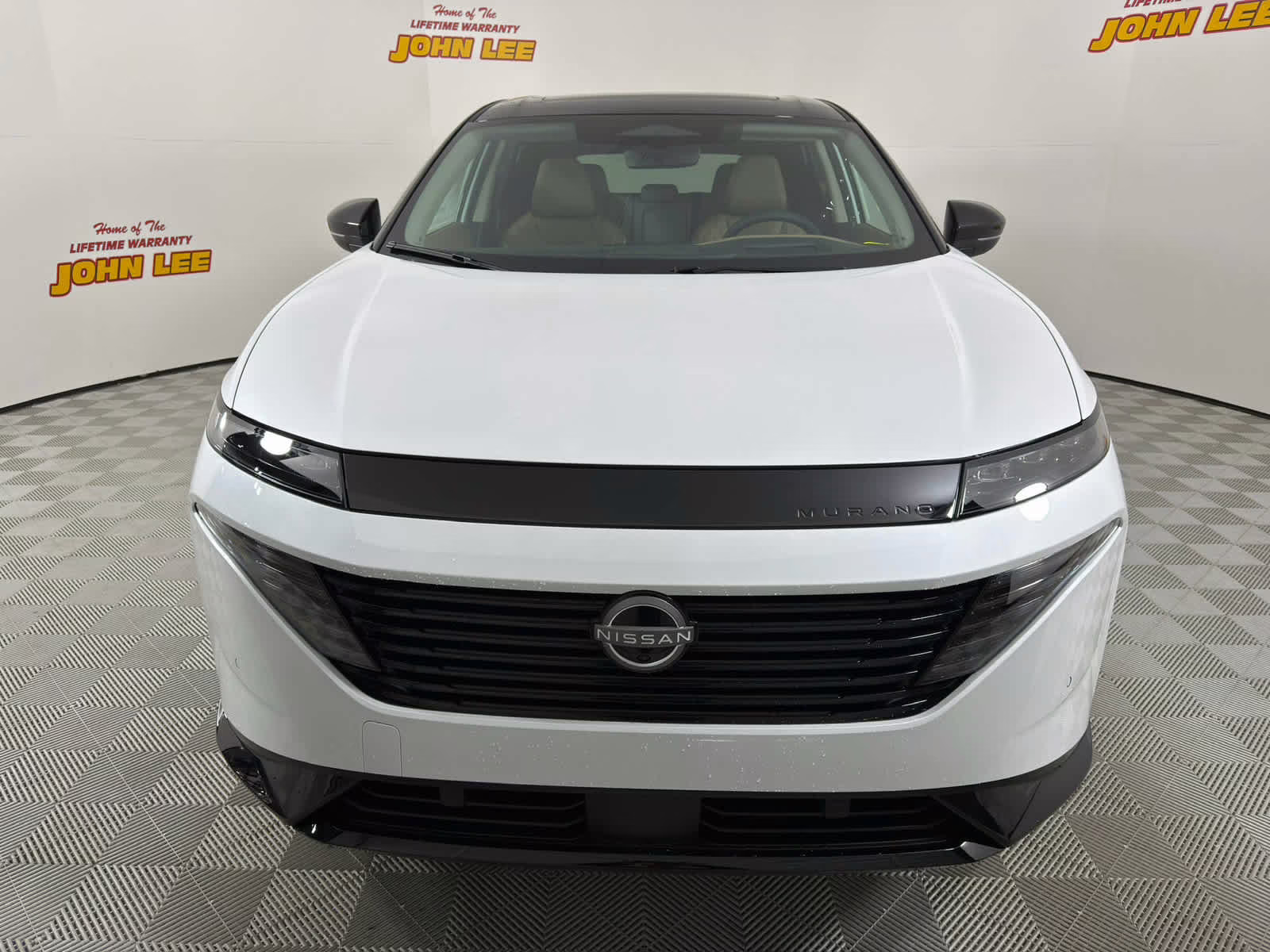 2026 Everest White Pearl Tricoat/Super Black Nissan Murano Platinum AWD SUV