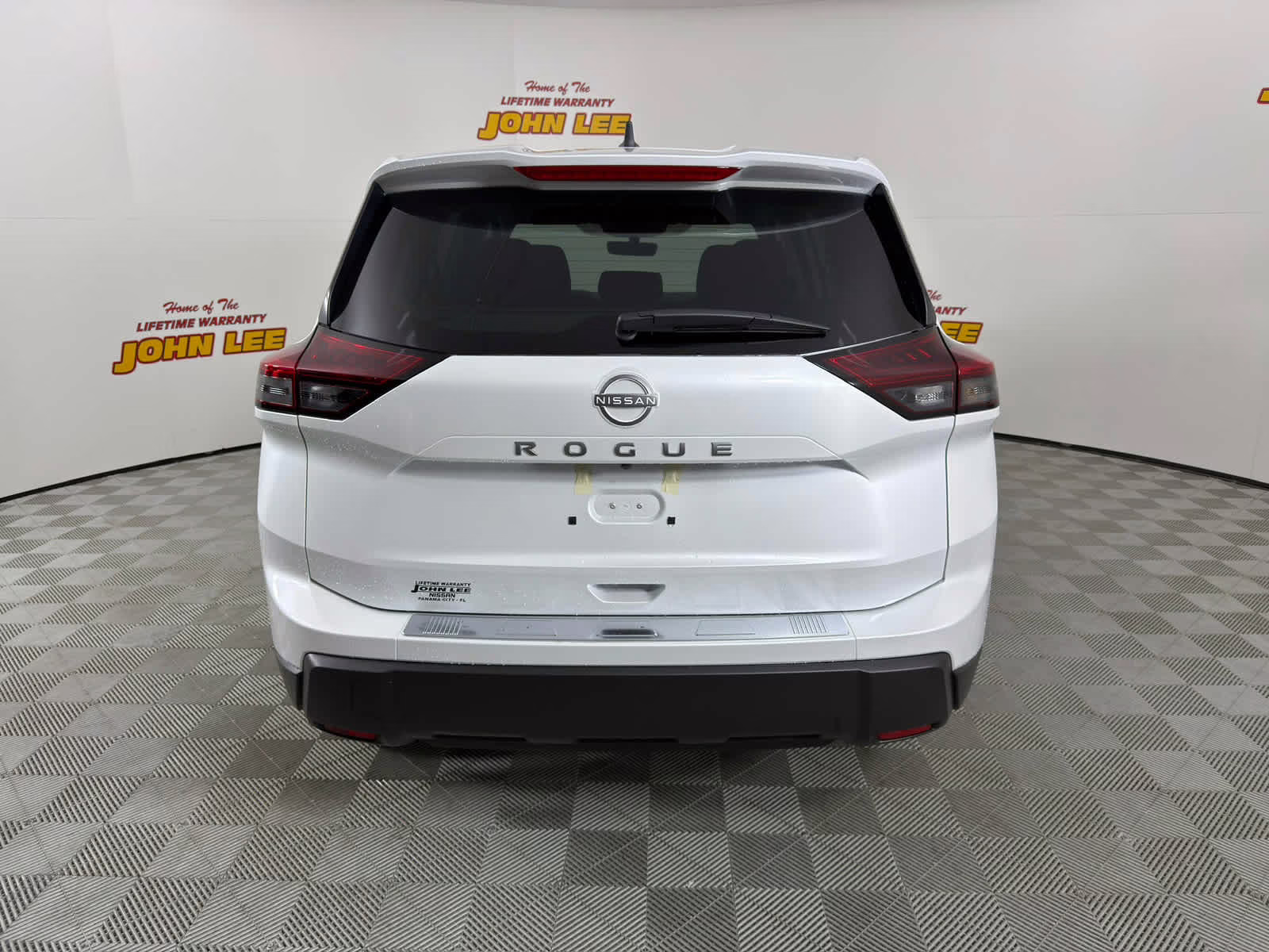 2026 Everest White Pearl Tricoat Nissan Rogue SV FWD SUV