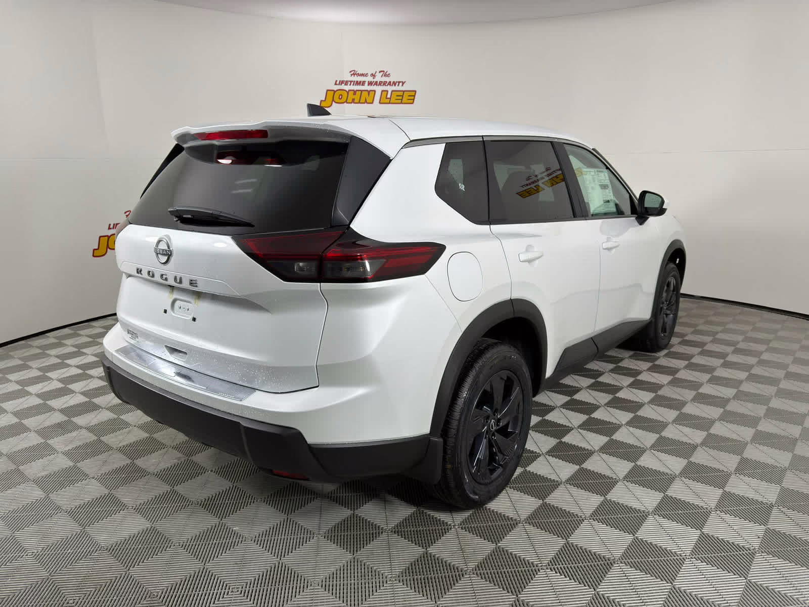 2026 Everest White Pearl Tricoat Nissan Rogue SV FWD SUV