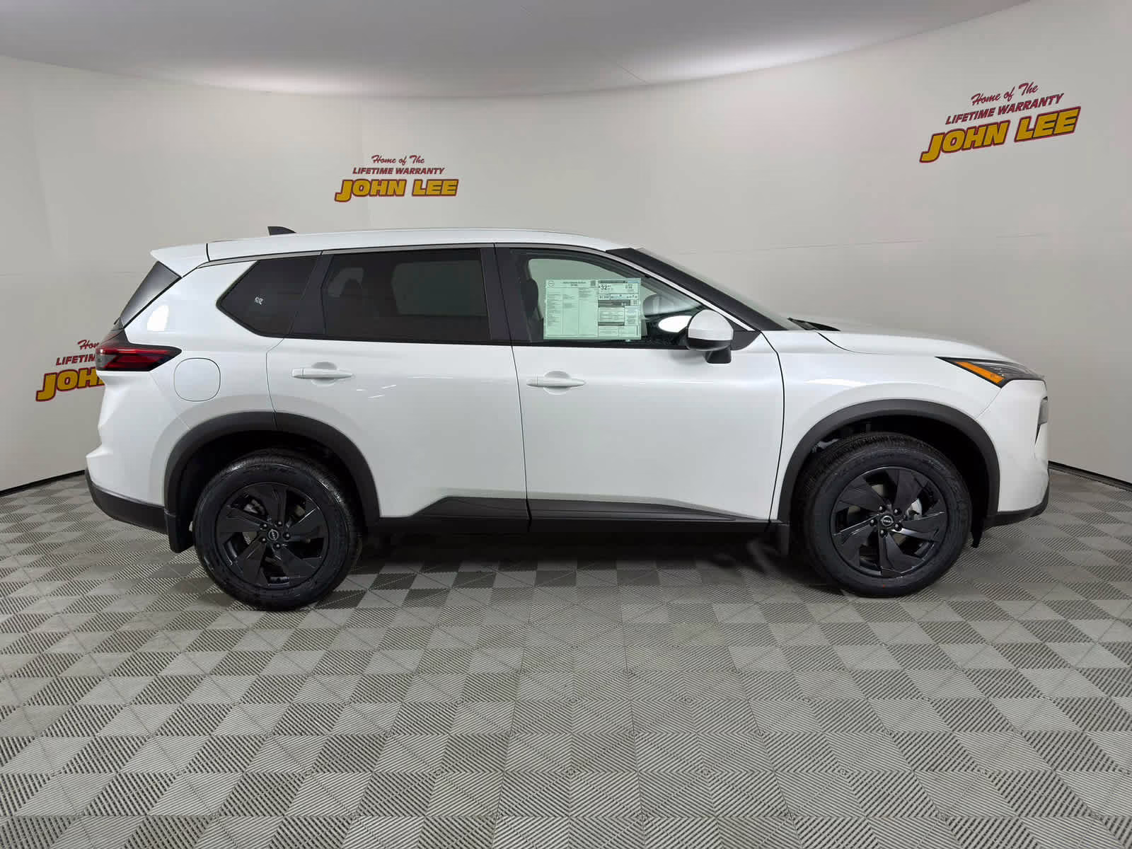 2026 Everest White Pearl Tricoat Nissan Rogue SV FWD SUV