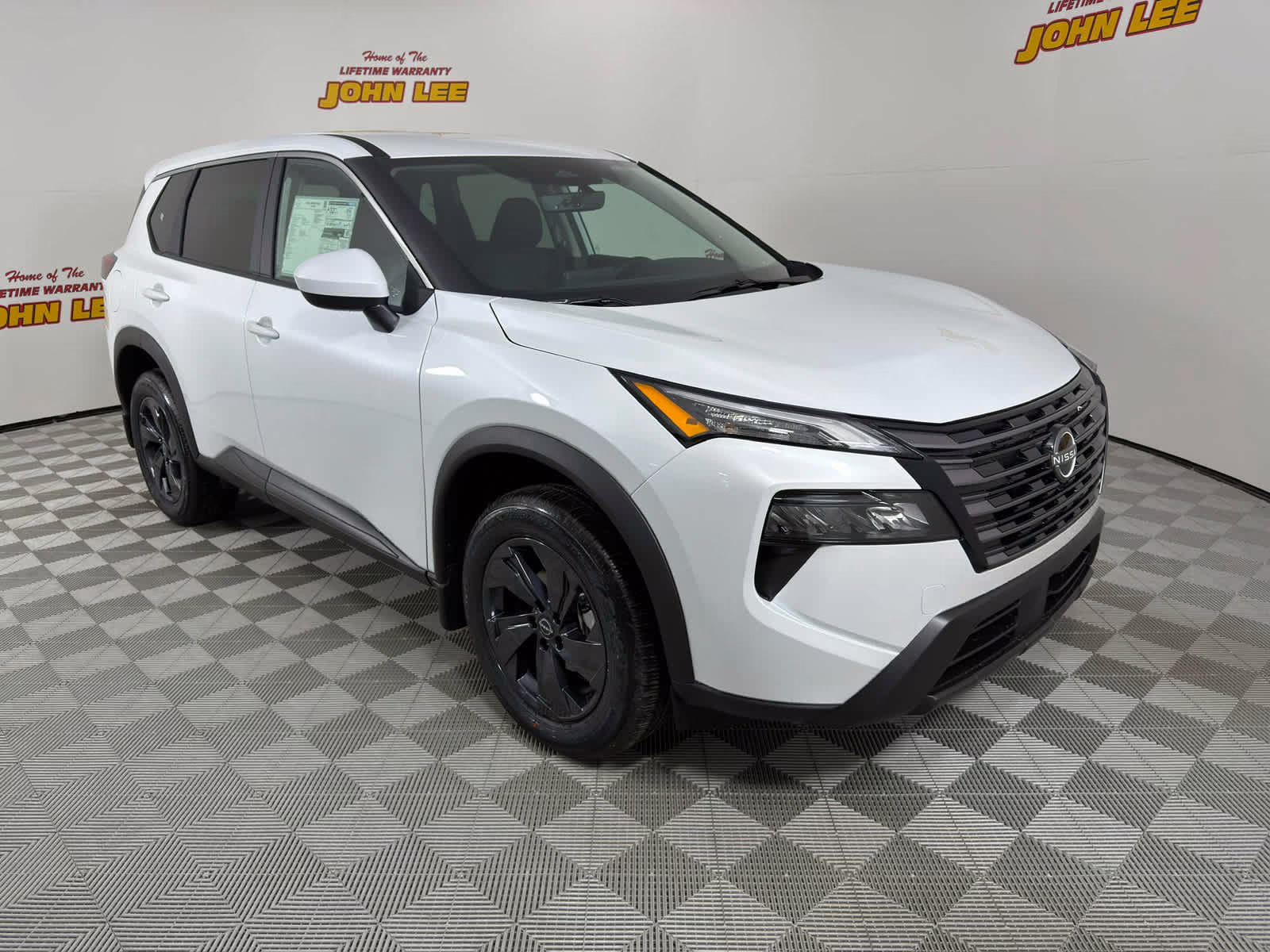 2026 Everest White Pearl Tricoat Nissan Rogue SV FWD SUV