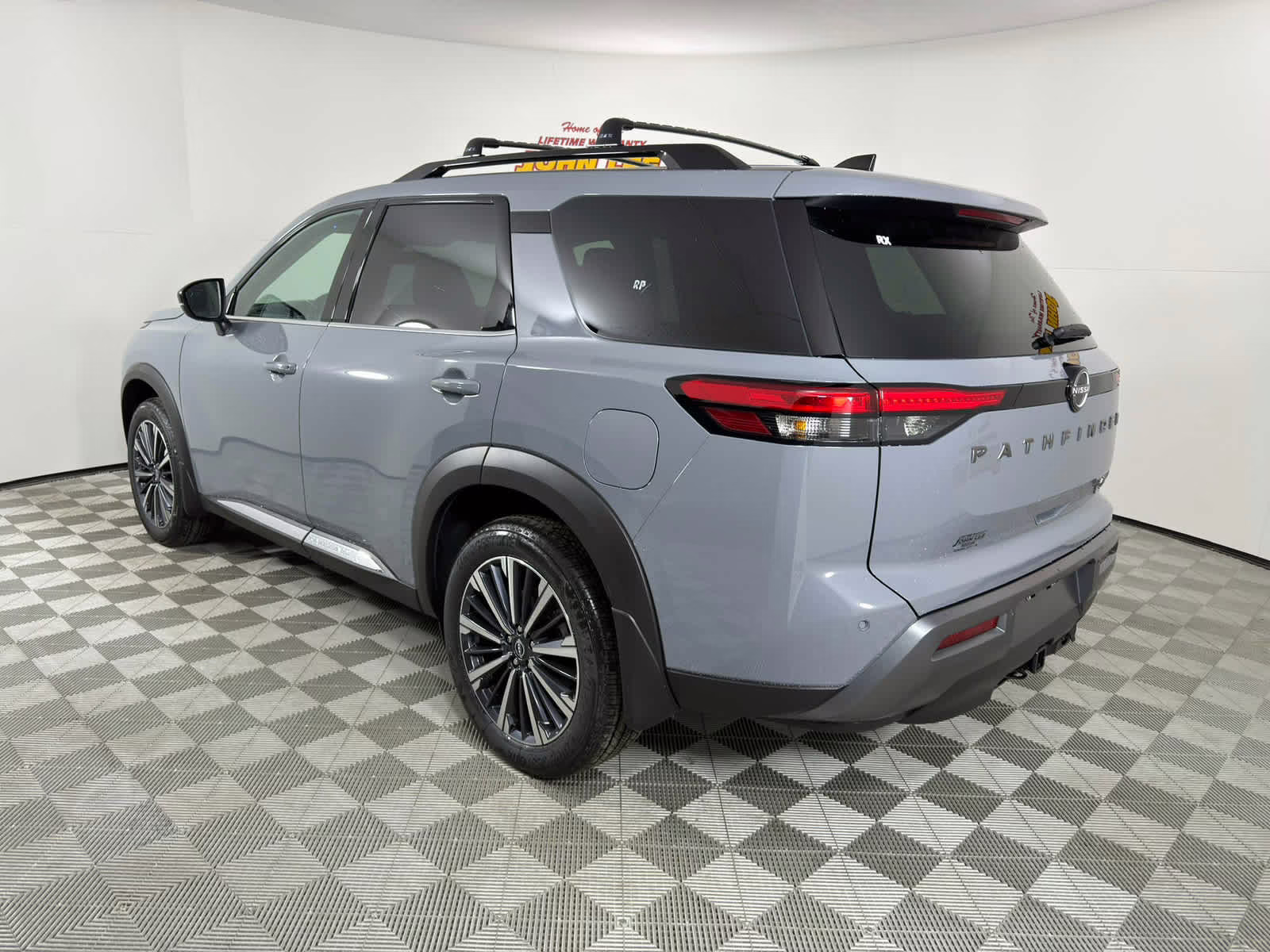 2026 Boulder Gray Pearl Nissan Pathfinder Platinum 4X4 SUV