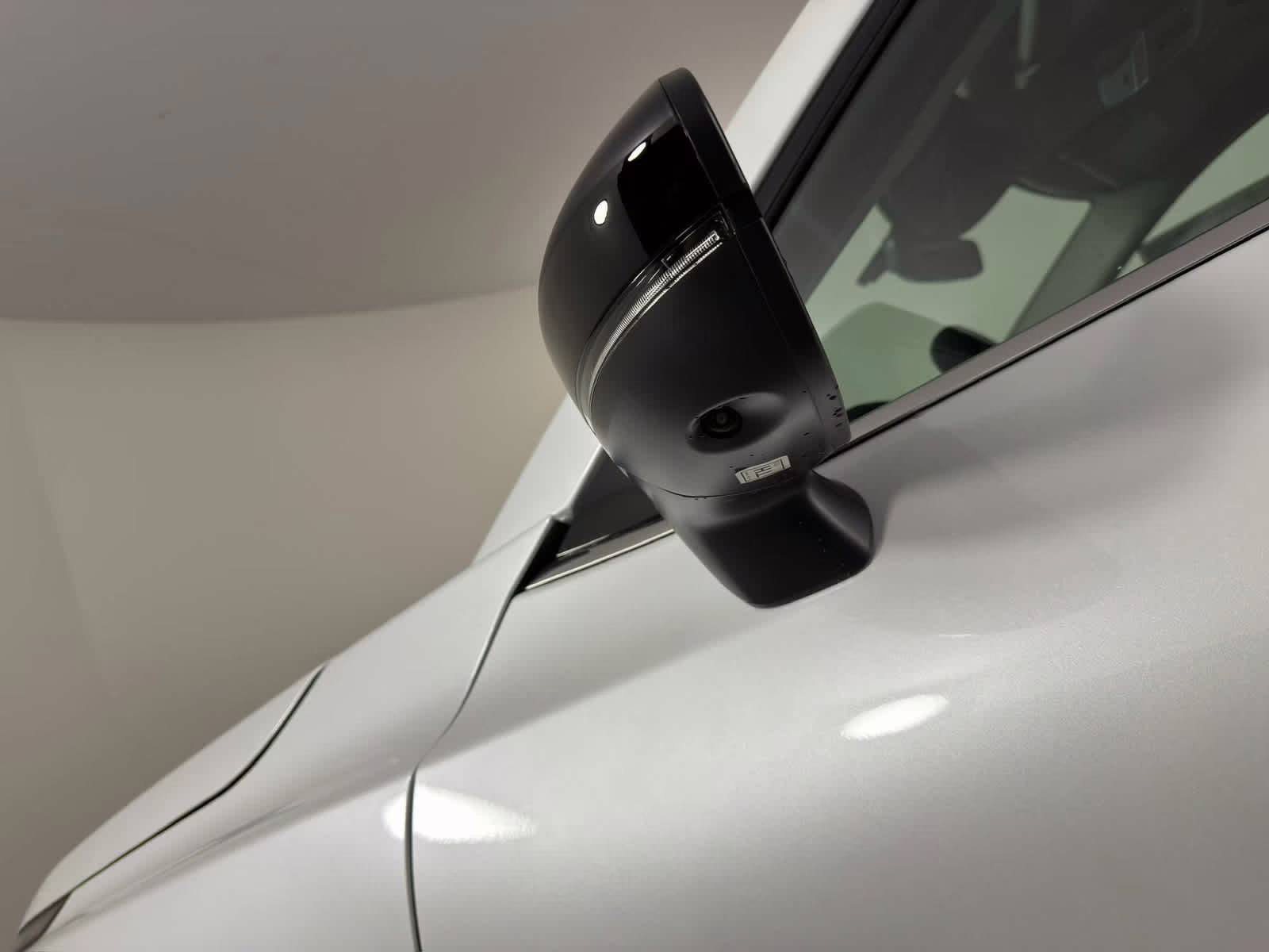 2026 Everest White Pearl Tricoat Nissan Pathfinder Platinum 4X4 SUV