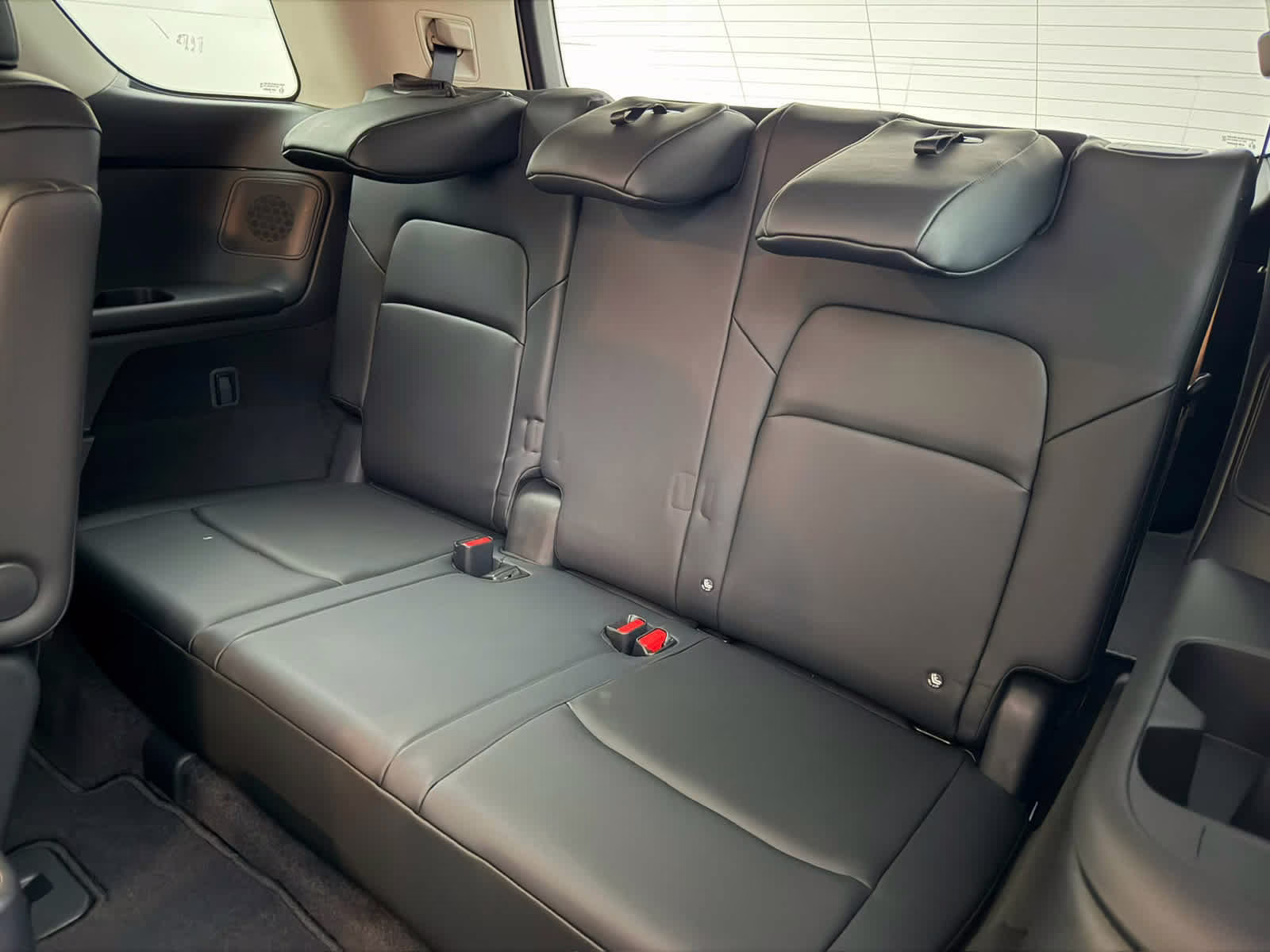 2026 Everest White Pearl Tricoat Nissan Pathfinder Platinum 4X4 SUV