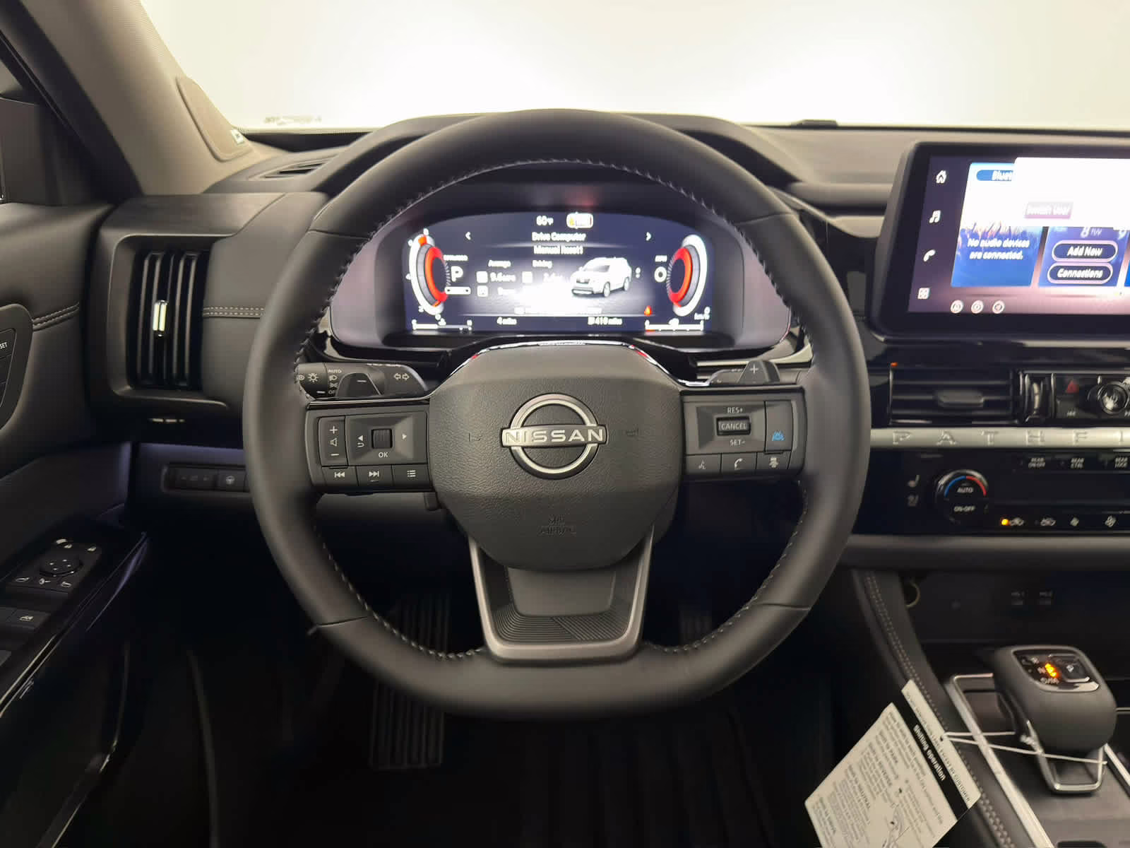 2026 Everest White Pearl Tricoat Nissan Pathfinder Platinum 4X4 SUV