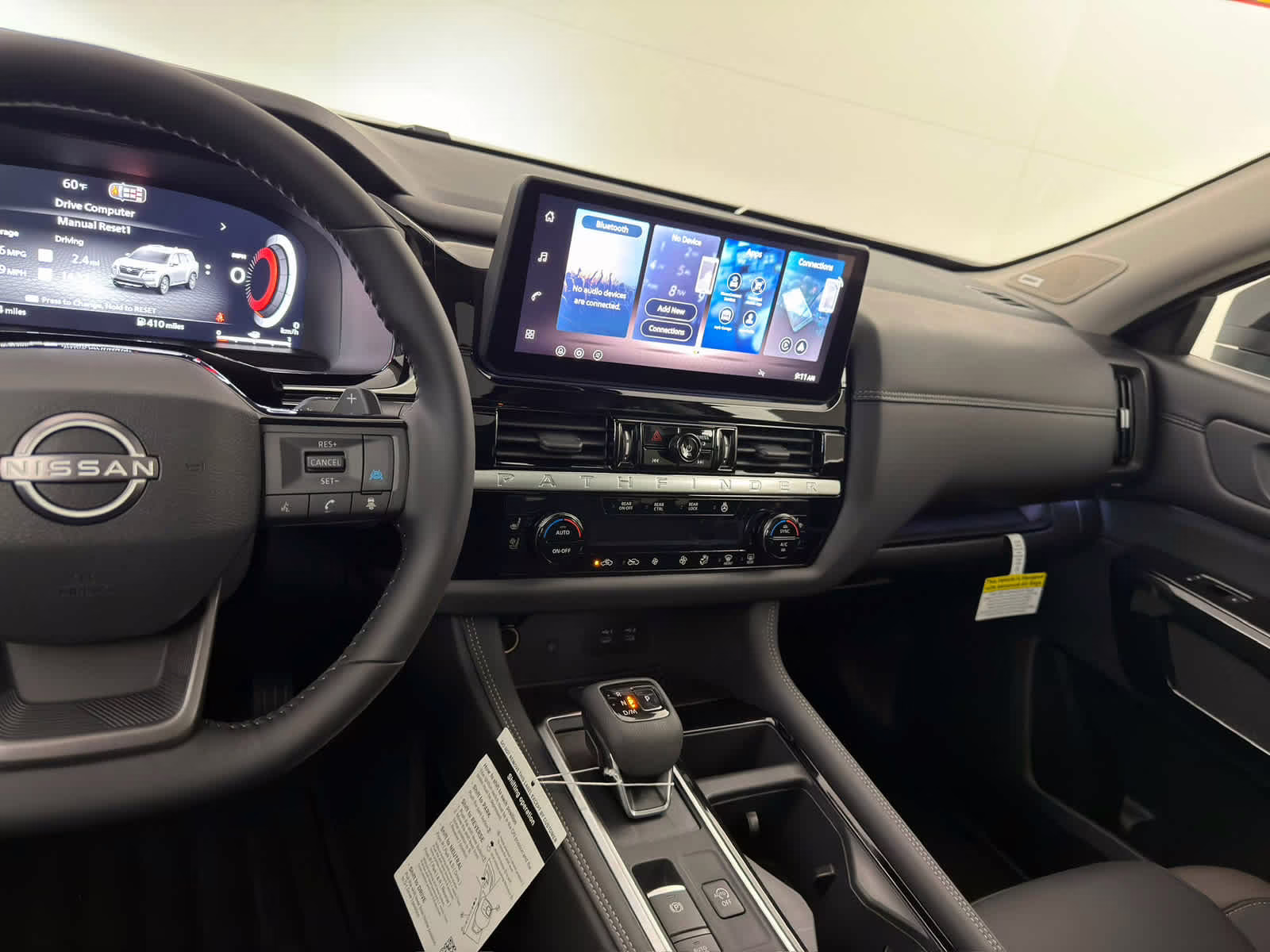 2026 Everest White Pearl Tricoat Nissan Pathfinder Platinum 4X4 SUV