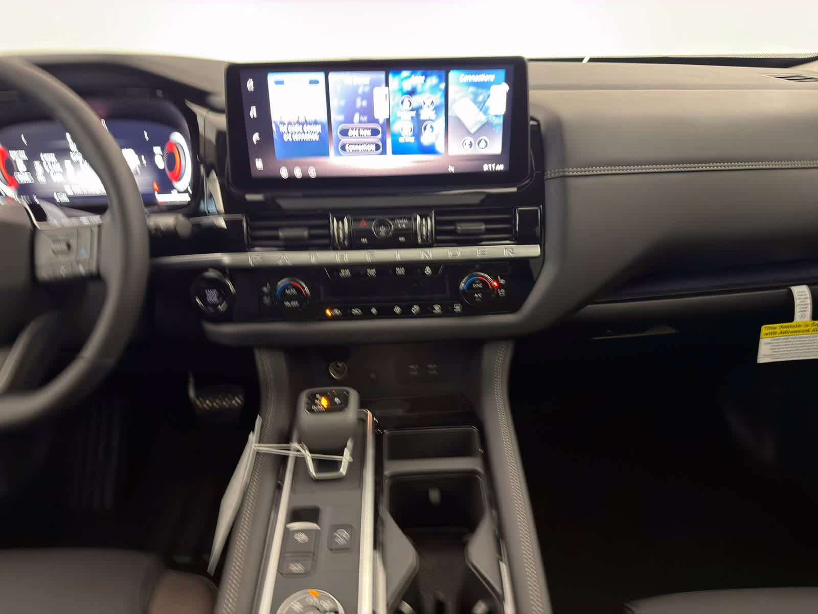 2026 Everest White Pearl Tricoat Nissan Pathfinder Platinum 4X4 SUV