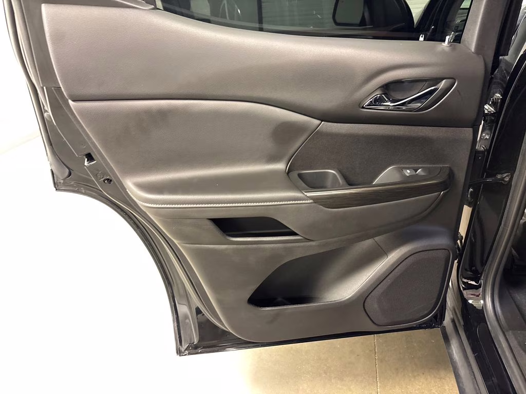 2023 Ebony Twilight Metallic GMC Acadia SLT FWD SUV