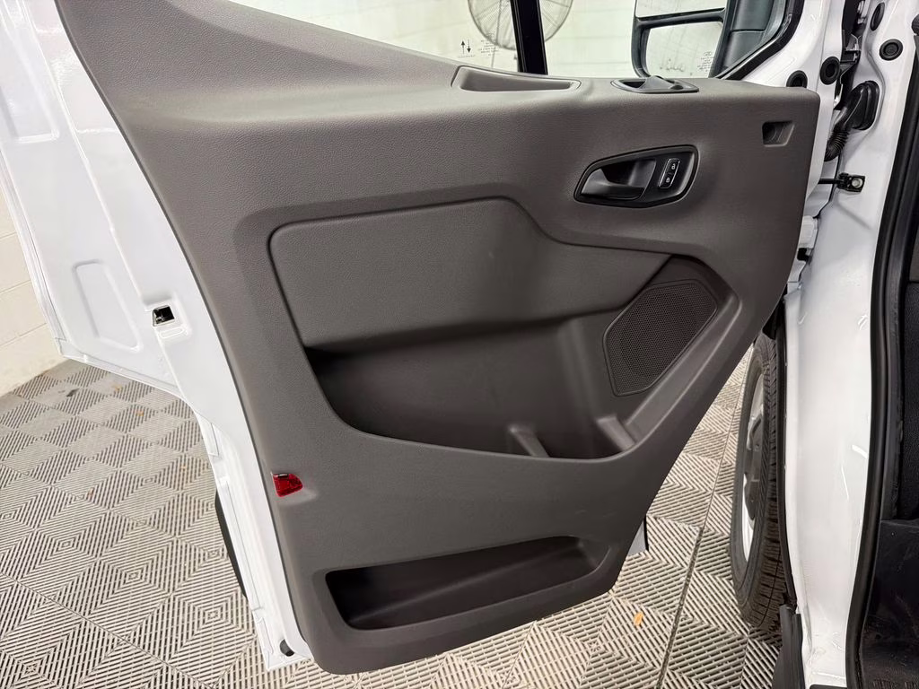 2026 OXFORD WHITE Ford Transit-250 XL RWD Van