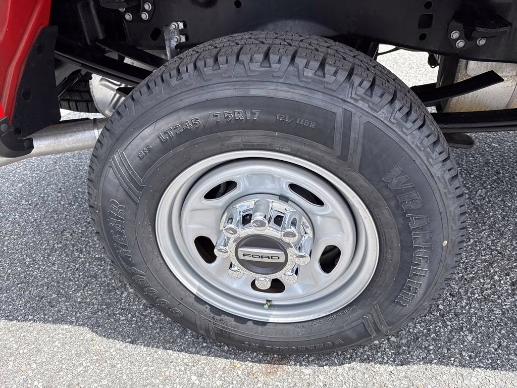 2022 Race Red Ford Super Duty F-350 SRW XL 4X4 Truck