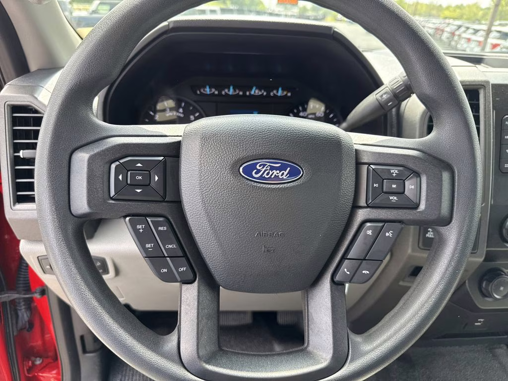 2022 Race Red Ford Super Duty F-350 SRW XL 4X4 Truck