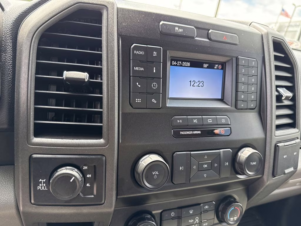 2022 Race Red Ford Super Duty F-350 SRW XL 4X4 Truck