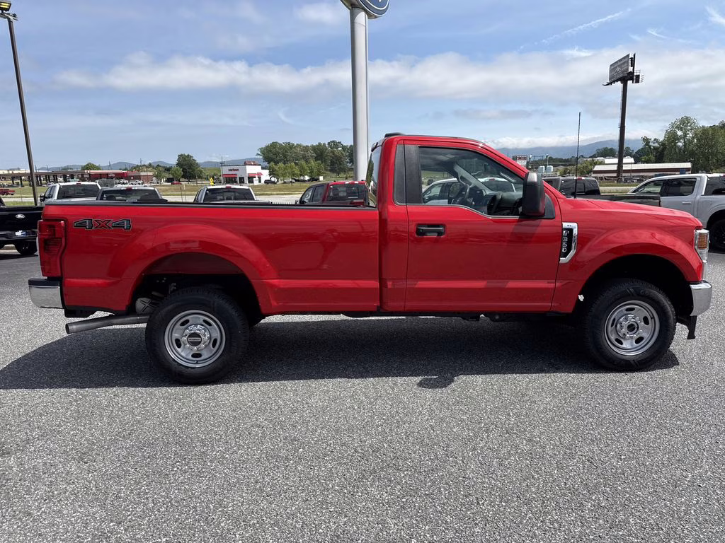 2022 Race Red Ford Super Duty F-350 SRW XL 4X4 Truck