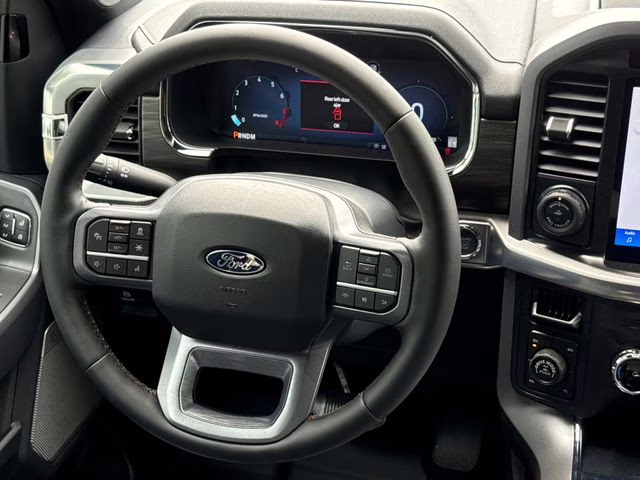 2026 Oxford White Ford F-150 Lariat 4X4 Truck