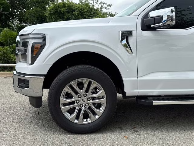 2026 Oxford White Ford F-150 Lariat 4X4 Truck