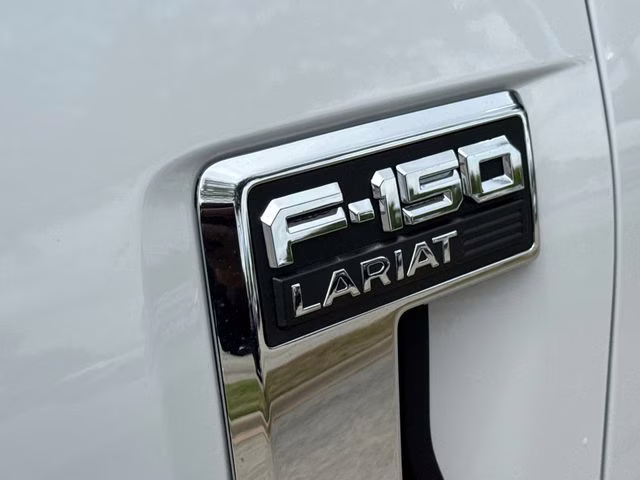 2026 Oxford White Ford F-150 Lariat 4X4 Truck