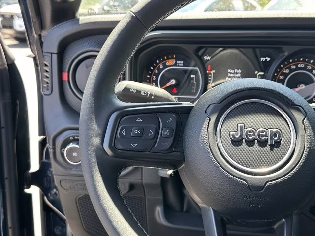 2025 Fathom Blue Pearlcoat Jeep Wrangler Rubicon 4X4 Convertible