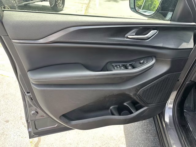 2024 Baltic Gray Metallic Clearcoat Jeep Grand Cherokee Altitude RWD SUV