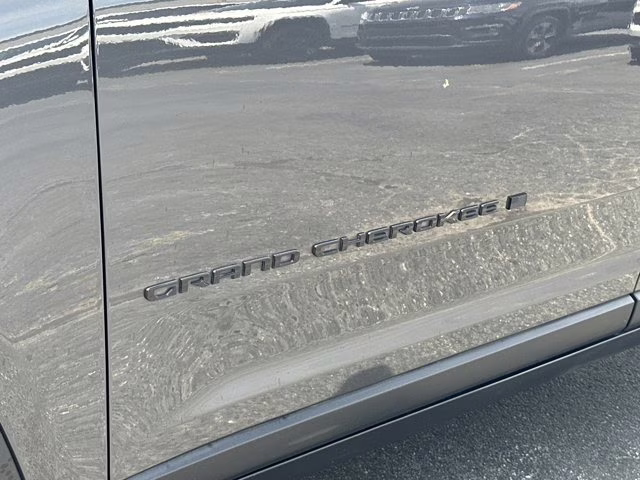 2024 Baltic Gray Metallic Clearcoat Jeep Grand Cherokee Altitude RWD SUV