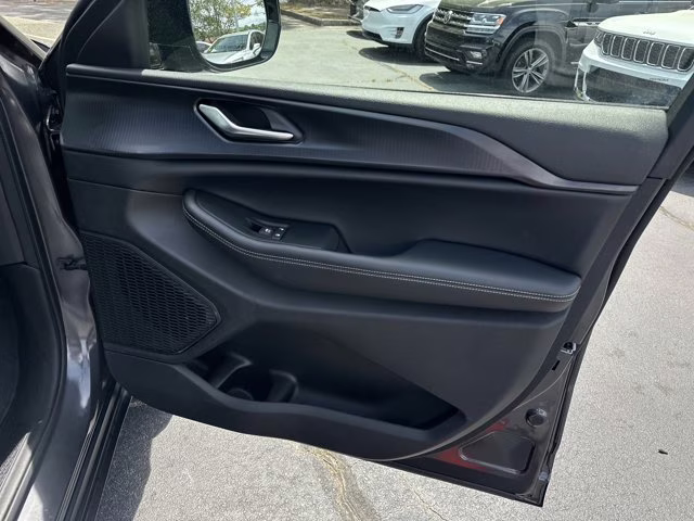 2024 Baltic Gray Metallic Clearcoat Jeep Grand Cherokee Altitude RWD SUV