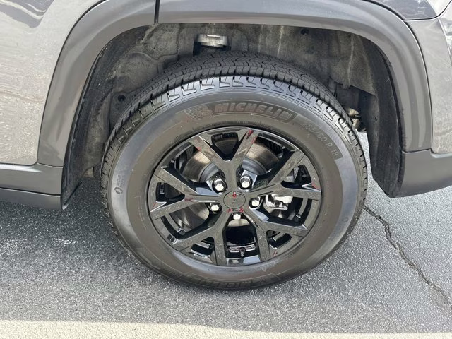 2024 Baltic Gray Metallic Clearcoat Jeep Grand Cherokee Altitude RWD SUV