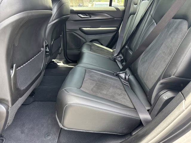 2024 Baltic Gray Metallic Clearcoat Jeep Grand Cherokee Altitude RWD SUV