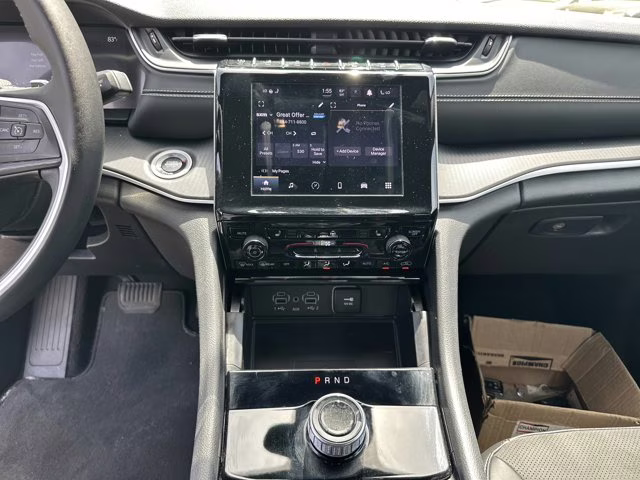 2024 Baltic Gray Metallic Clearcoat Jeep Grand Cherokee Altitude RWD SUV