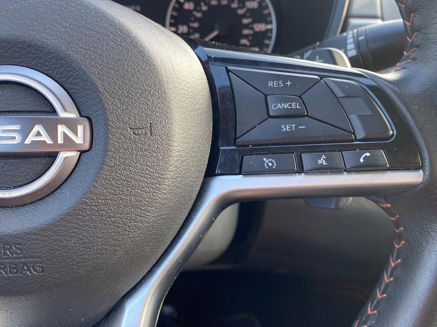 2024 Glacier White Nissan Altima 2.5 SR FWD Sedan