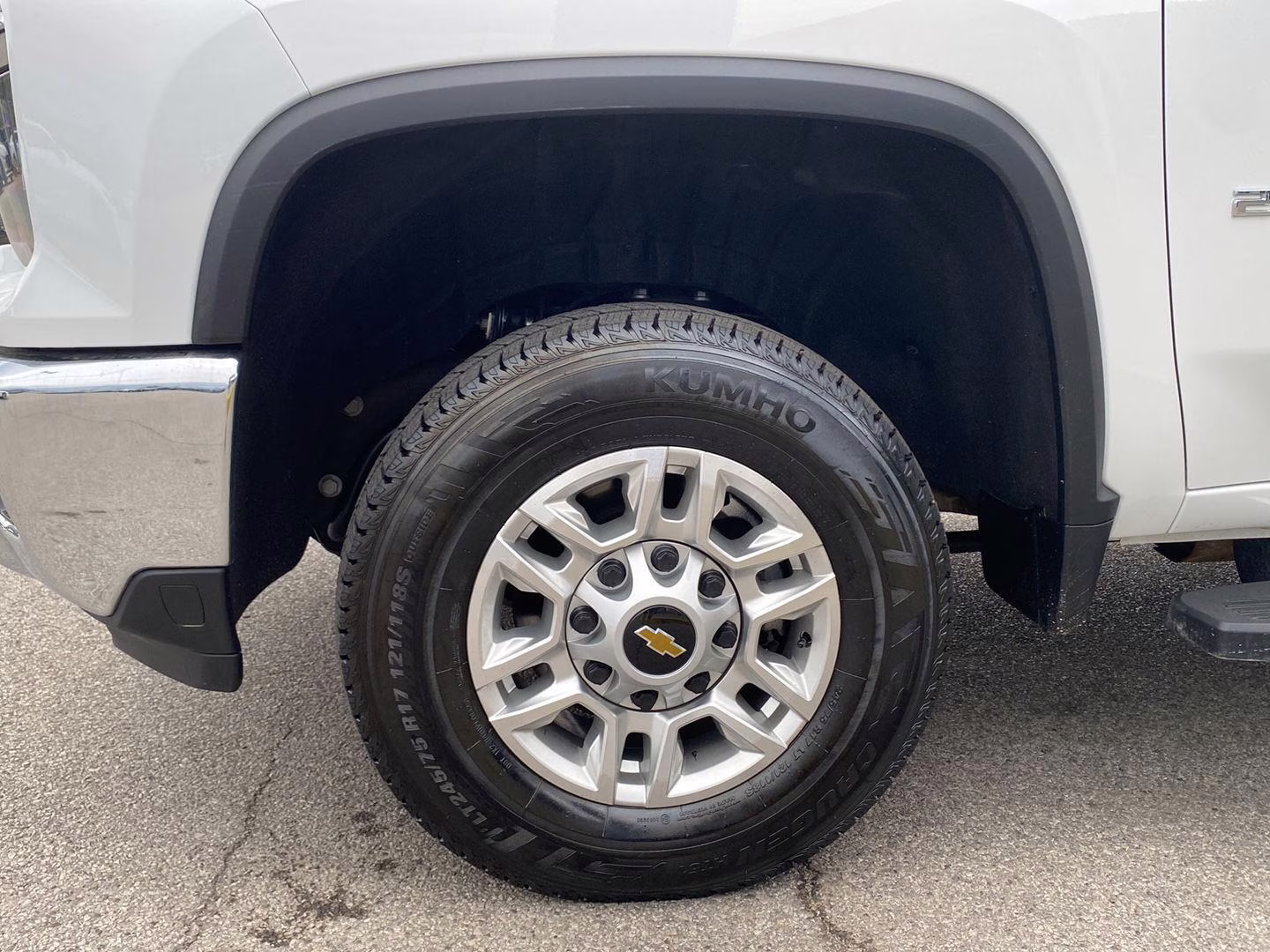 2025 Summit White Chevrolet Silverado 2500HD LT 4X4 Truck