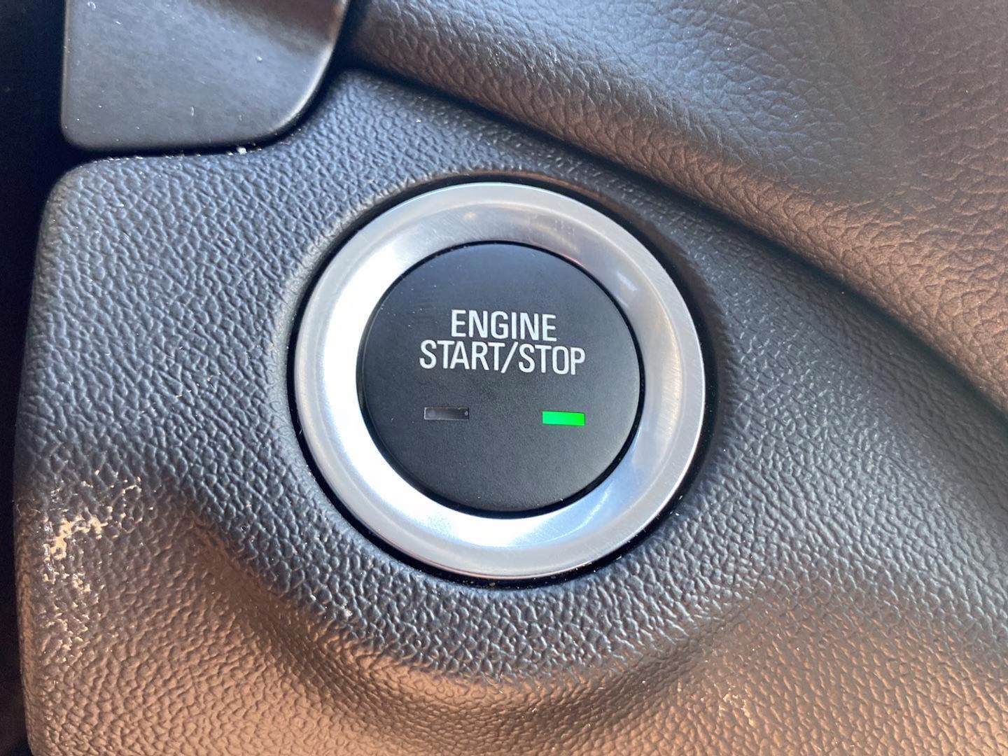 2024 Iridescent Pearl Tricoat Chevrolet Equinox LT AWD SUV