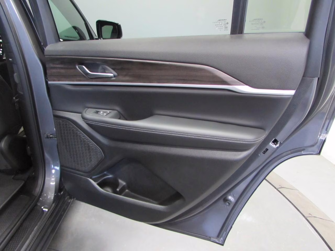 2026 Baltic Gray Jeep Grand Cherokee L Laredo 4X4 SUV