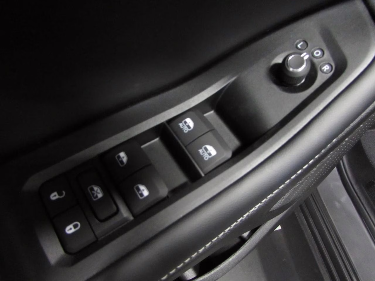 2026 Baltic Gray Jeep Grand Cherokee L Laredo 4X4 SUV