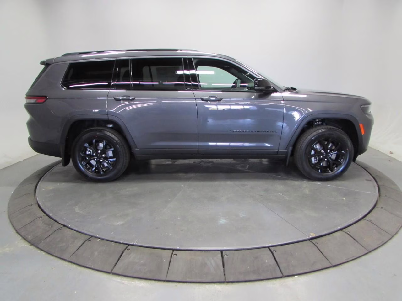2026 Baltic Gray Jeep Grand Cherokee L Laredo 4X4 SUV