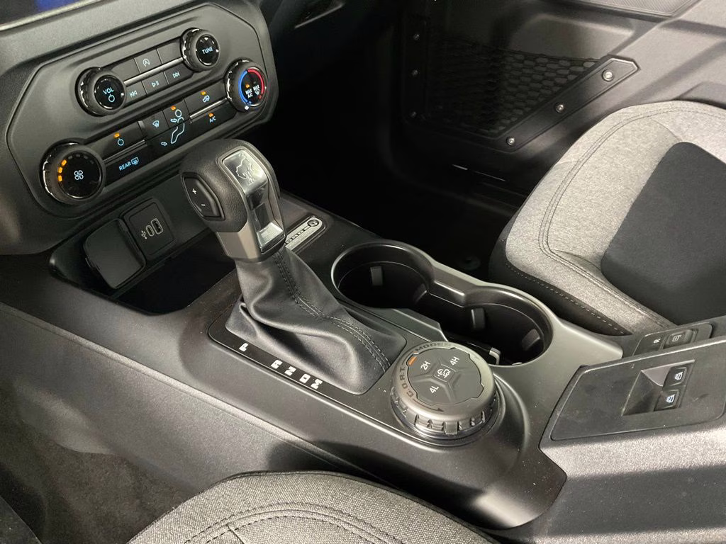 2026 Oxford White Ford Bronco Base 4X4 SUV