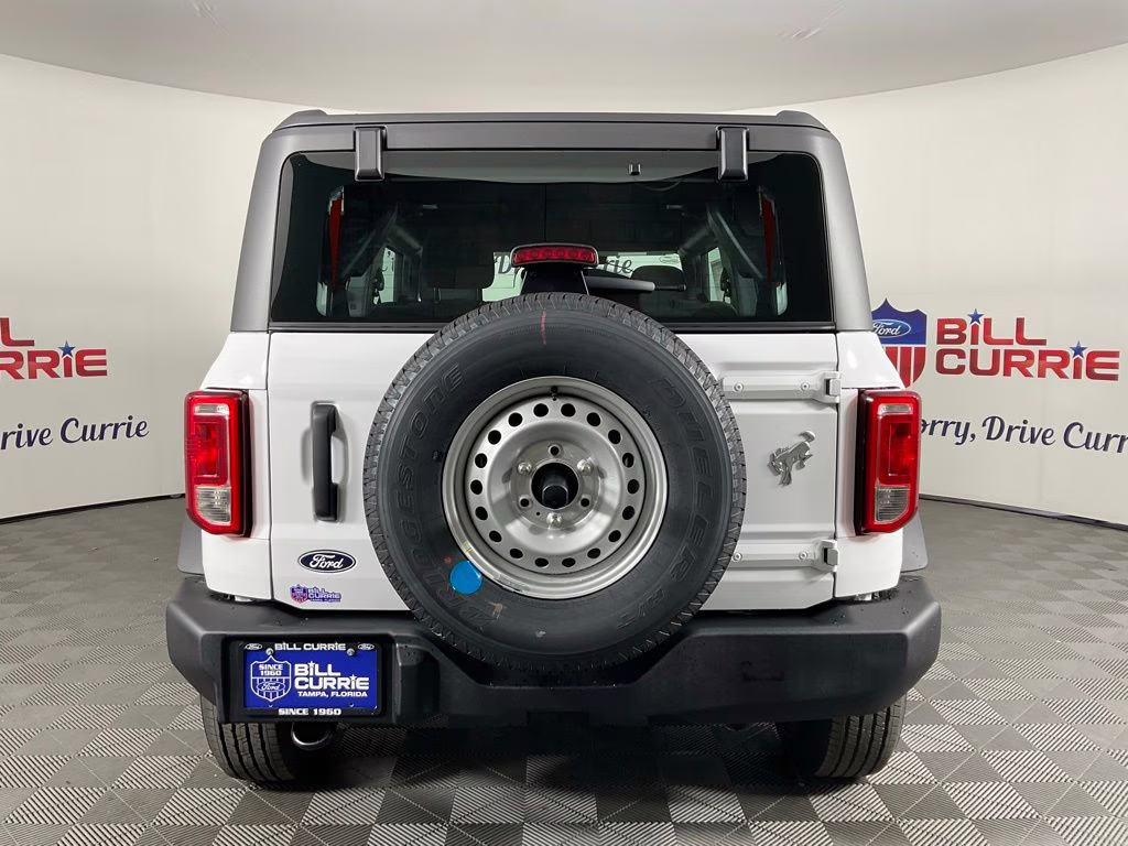 2026 Oxford White Ford Bronco Base 4X4 SUV