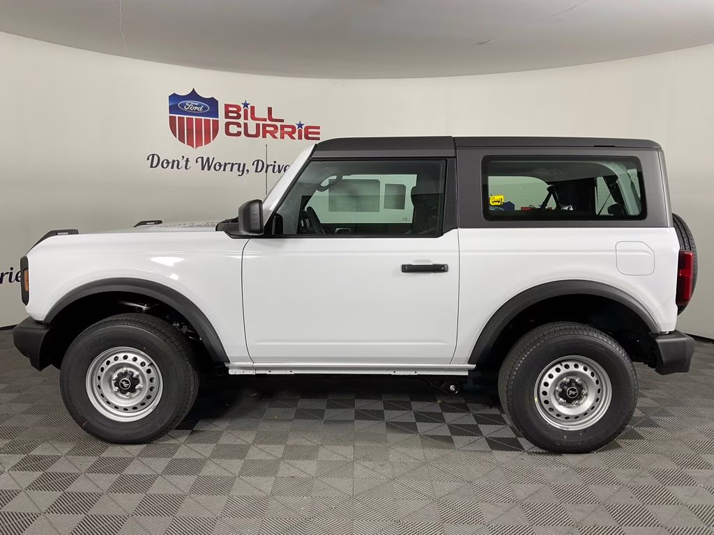 2026 Oxford White Ford Bronco Base 4X4 SUV