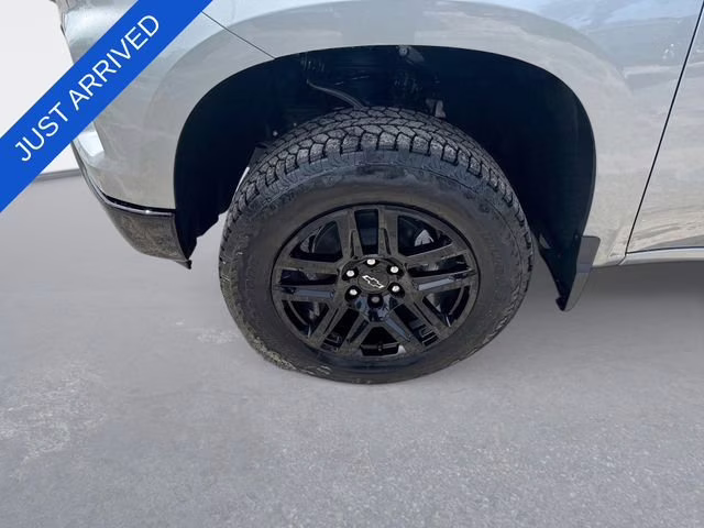 2026 Sterling Gray Metallic Chevrolet Silverado 1500 Custom Trail Boss 4X4 Truck