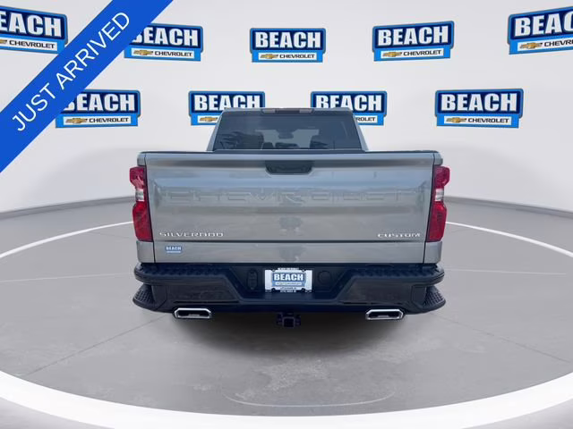 2026 Sterling Gray Metallic Chevrolet Silverado 1500 Custom Trail Boss 4X4 Truck