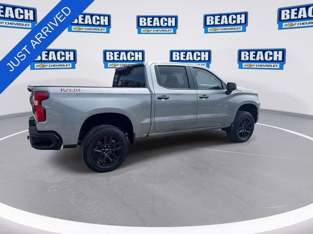 2026 Sterling Gray Metallic Chevrolet Silverado 1500 Custom Trail Boss 4X4 Truck
