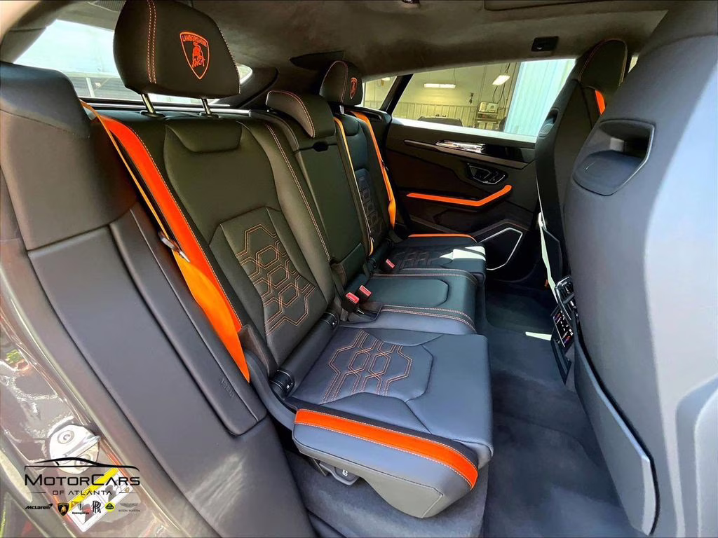 2025 Grigio Lamborghini Urus SE AWD SUV