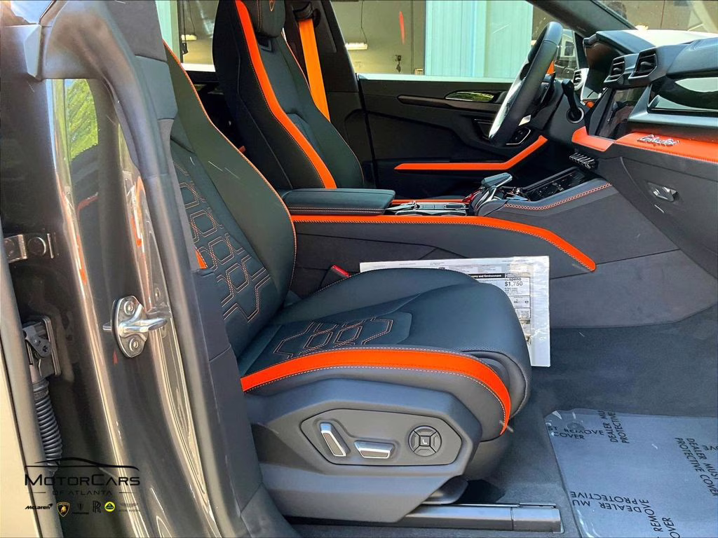 2025 Grigio Lamborghini Urus SE AWD SUV