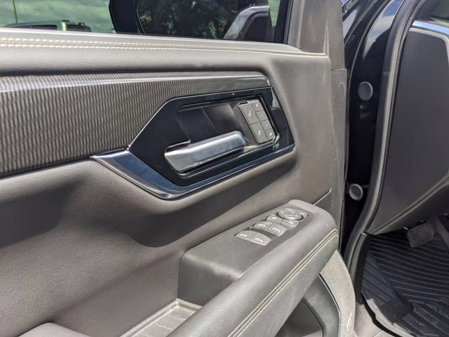 2025 Onyx Black GMC Yukon Elevation RWD SUV