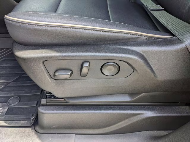 2025 Onyx Black GMC Yukon Elevation RWD SUV