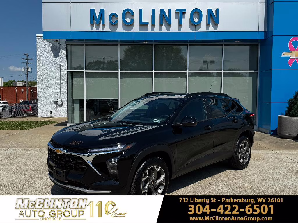 2026 Mosaic Black Metallic Chevrolet Trax LT FWD SUV