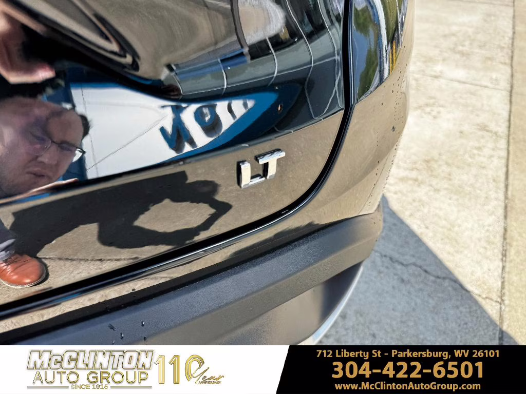 2026 Mosaic Black Metallic Chevrolet Trax LT FWD SUV