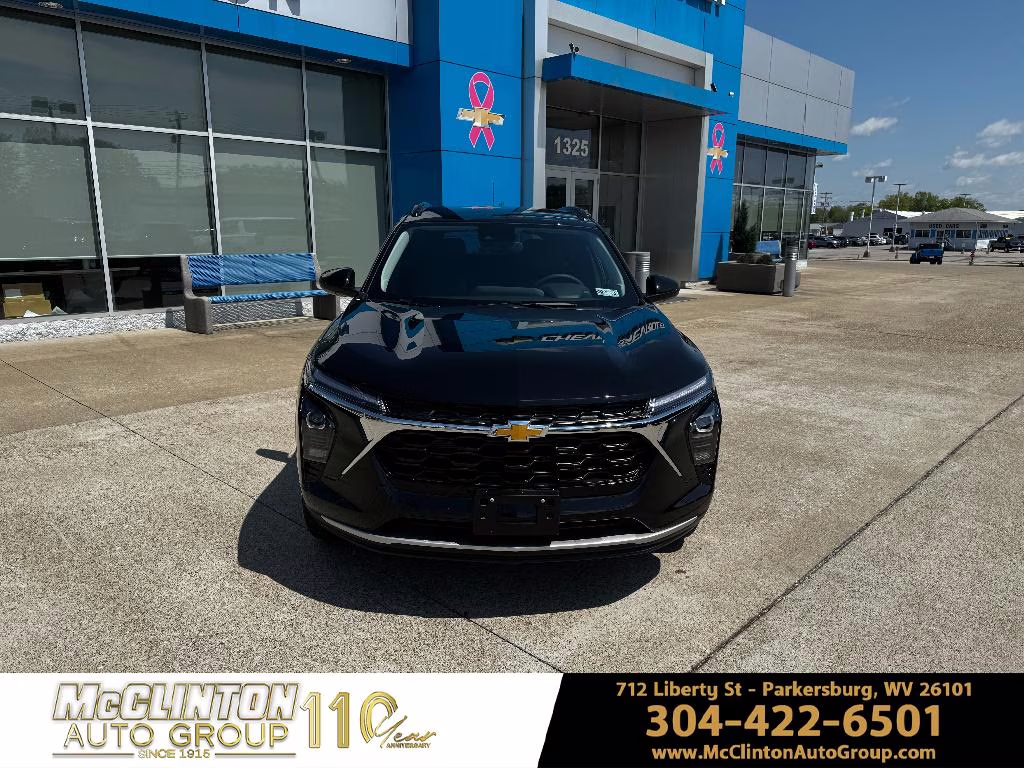 2026 Mosaic Black Metallic Chevrolet Trax LT FWD SUV