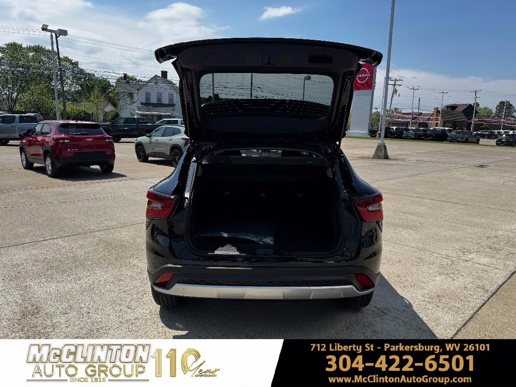 2026 Mosaic Black Metallic Chevrolet Trax LT FWD SUV