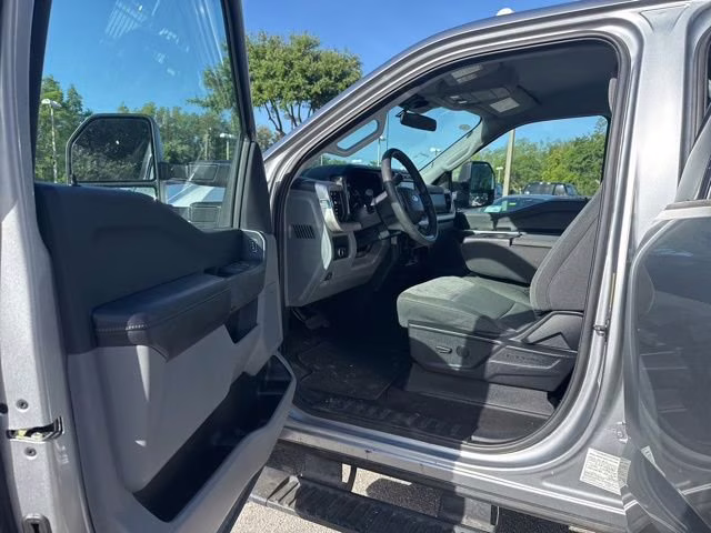 2024 Iconic Silver Metallic Ford Super Duty F-350 DRW XLT Crew Cab Pickup 4X4 Truck